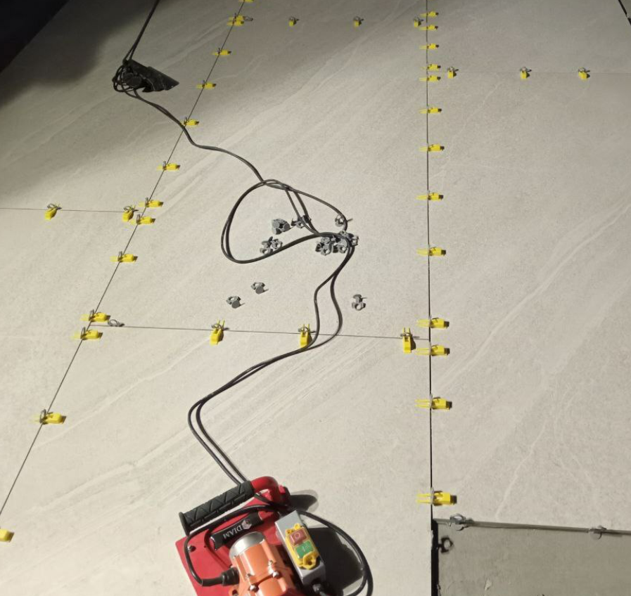 Строительство дома в Свердловской области под ключ, коттеджа, многоэтажных зданий и ангаров любой сложности в фирме FarrDom. укладка плитки любой формы и любой площадью